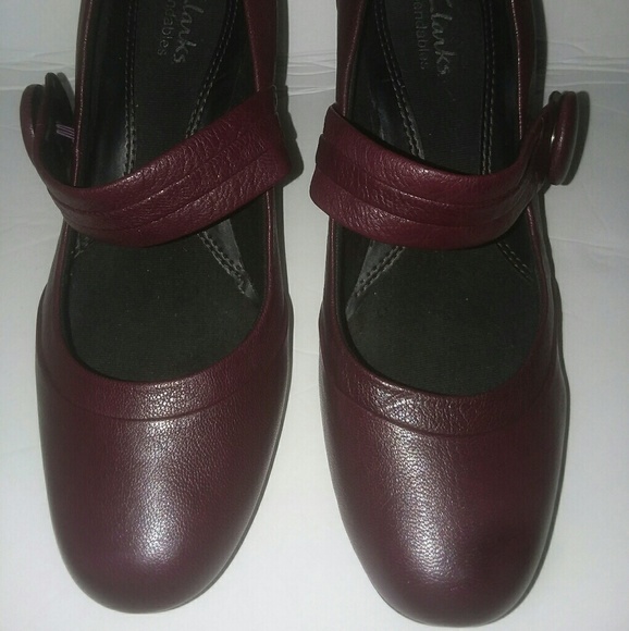 Clarks Bendables Mary Jane Heels - Picture 2 of 8
